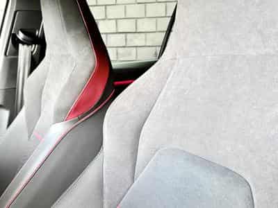 VW Golf GTI Clubsport 2.0 TSI 300CV DSG7 ** DCC ** Matrix ** Caméra (2023) - Photo 8