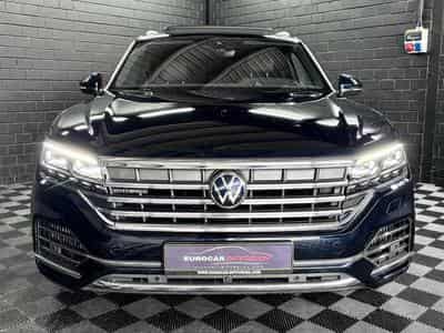 VW Touareg 3.0 TSi V6 PHEV 4MOTION Elegance 381 CV  * Attelage * (2022) - Photo 2