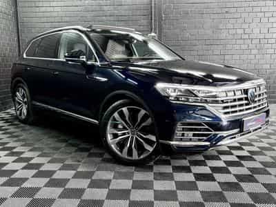 VW Touareg 3.0 TSi V6 PHEV 4MOTION Elegance 381 CV  * Attelage * (2022) - Photo 3