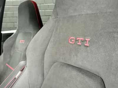 VW Golf GTI Clubsport 2.0 TSI 300 CV DSG7 *PANO* *MATRIX* HARMAN* (2024) - Photo 8