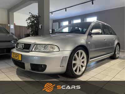 Audi RS4 2.7 quattro 381cv (2000) - Photo 1