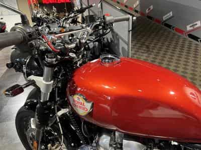 Royal Enfield Interceptor Canyon Red (2025) - Photo 5