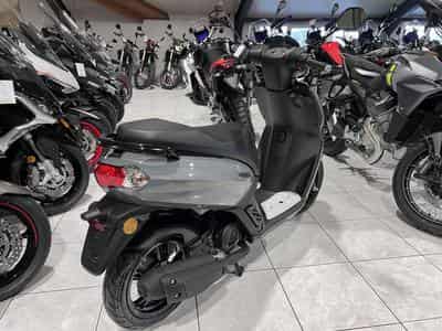 Peugeot Kisbee CL B  45 km/h Meteor Grey (2026) - Photo 3