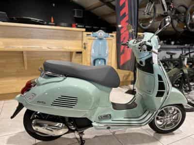 Vespa GTS Classica (2025) - Photo 1