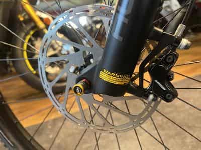 Fantic XTF 1.5 SPORT M ALU BROSE 90 Nm, taille S  630 Wh, 12 V, 29''-29 (2026) - Photo 9