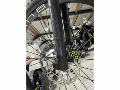 Fantic XEF 1.9 RACE L 720Wh, 29''-27,5'', freins 4 pistons, 90 Nm (2026) - Photo 7