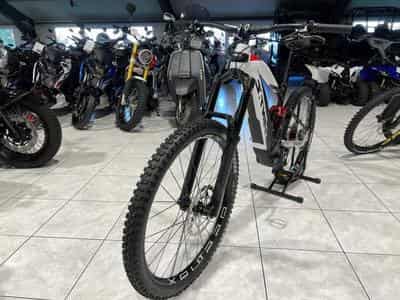 Fantic XEF 1.9 RACE L 720Wh, 29''-27,5'', freins 4 pistons, 90 Nm (2026) - Photo 2