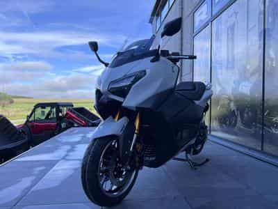 Yamaha T-Max TECHMAX (2026) - Photo 2