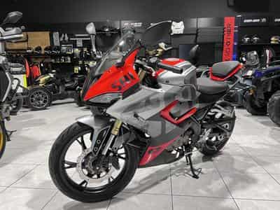 QJmotor SRK 125 R (2026) - Photo 2
