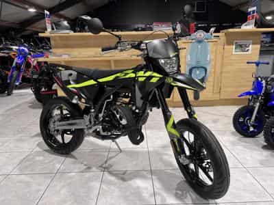 Fantic Motard PERFORMANCE 2T (2026) - Photo 7