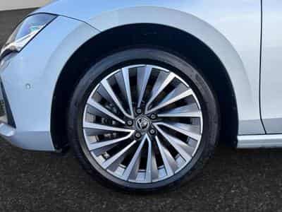 Skoda Superb L&K / DSG / 360 / Diesel (2024) - Photo 9