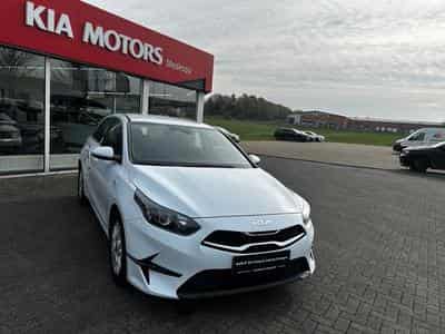 Kia Ceed Ceed 1.5 T-GDI DCT Vision Komfort+ Navi Kamera (2024) - Photo 1