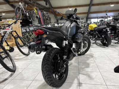 Moto Guzzi V85 TT  Strada (2024) - Photo 2