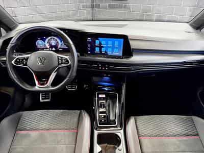 VW Golf GTI Clubsport 2.0 TSI 300 CV DSG7 *PANO*ACC* *CAM* (2024) - Photo 9