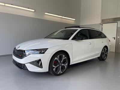 Skoda Octavia RS (2026) - Photo 1
