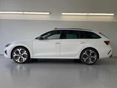 Skoda Octavia RS (2026) - Photo 3