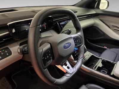 Ford Capri 79kWh Extended Range AWD (2024) - Photo 11