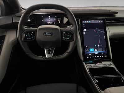 Ford Capri 79kWh Extended Range AWD (2024) - Photo 9