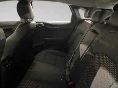 Kia Ceed Pulse 1.0 T-GDI 120 MHEV DCT ISG (2024) - Photo 11