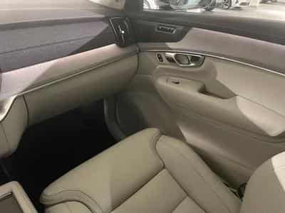 Volvo XC90 2.0 T8 4WD Plus Dark Aut. (2025) - Photo 10