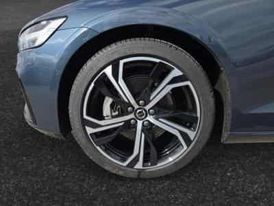 Volvo V60 B4 Plus Dark / Essence (2025) - Photo 14