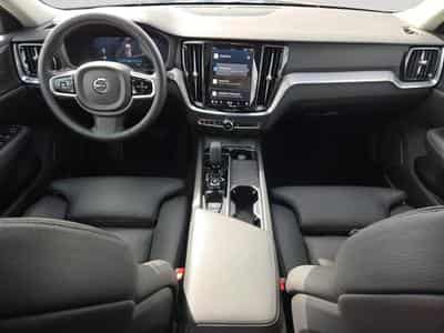 Volvo V60 B4 Plus Dark / Essence (2025) - Photo 3