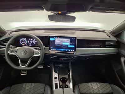 VW Passat Variant R-Line 2.0 TSI 7-Gang-DSG 4x4 (2026) - Photo 11