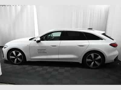 Audi A5 A5 Avant 40 TFSI S line - Kamera, SH, LED (2025) - Photo 2