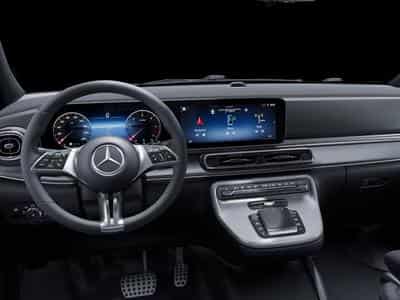 Mercedes Autres d EXCLUSIVE Lang (2025) - Photo 4