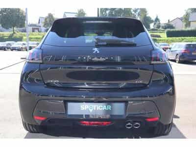 Peugeot 208 GT EAT8 (2023) - Photo 6