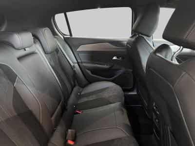 Peugeot 308 GT Hybride (2024) - Photo 10