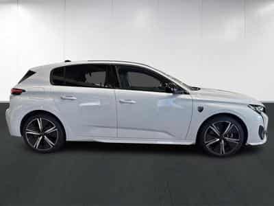 Peugeot 308 GT Hybride (2024) - Photo 8