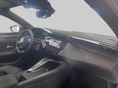 Peugeot 308 GT Plug-in Hybrid 180 e-EAT8 (2024) - Photo 9