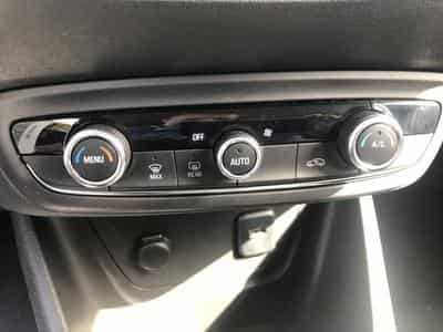 Opel Crossland X Innovation (2021) - Photo 11