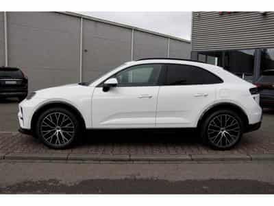Porsche Macan Turbo (2025) - Photo 2