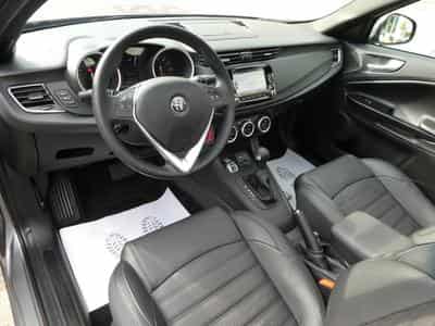 Alfa-Romeo Giulietta 1.4 TB 170 Luxe Automatique (2017) - Photo 3