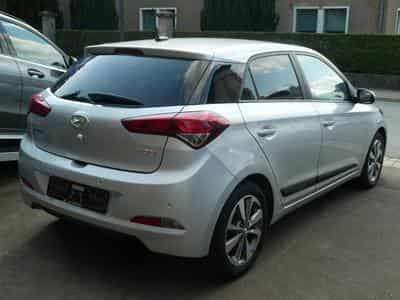 Hyundai i20 1.2 CRDi Pack (2017) - Photo 2