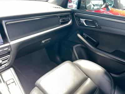 Porsche Macan 2.0 Macan (2020) - Photo 9