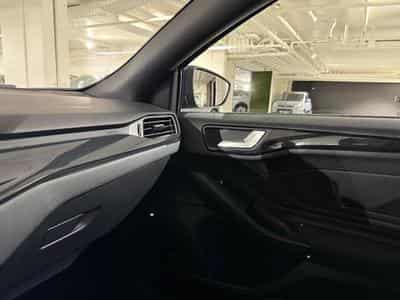 Ford Focus Clipper 1.0i EcoBoost MHEV 92kW ST-Line X (2023) - Photo 9