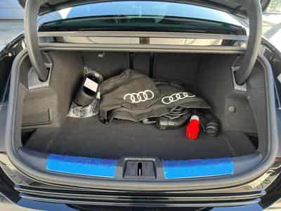 Audi e-tron basis quattro (2025) - Photo 8