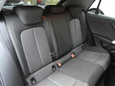 Audi Q2 TDi 116 Sport (2018) - Photo 4