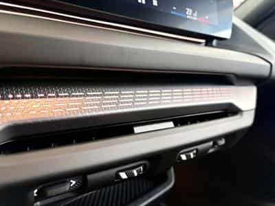 BMW 120 120i M-Sport 170CV  *Sièges Chauffants* Shadow Line * (2025) - Photo 14
