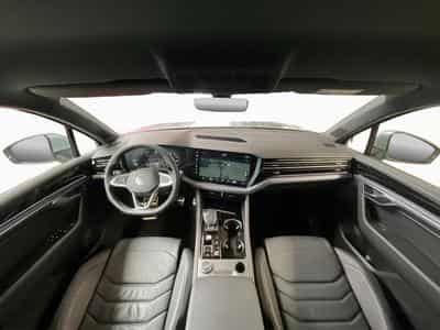VW Touareg R-Line+TipTronic+V6+4Motion+AHK (2025) - Photo 2