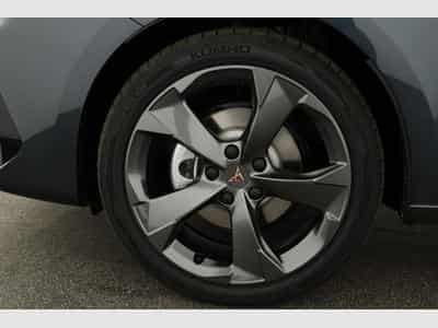 Cupra Leon 1.5 eTSI 110 kW (2026) - Photo 12
