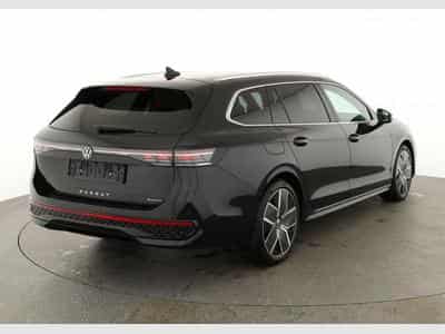 VW Passat Variant 2.0 TDI 142 kW 4Motion R-Line (2026) - Photo 2