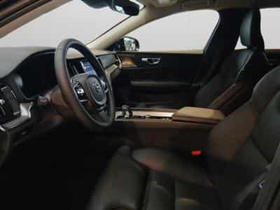 Volvo V60 B4 Plus Dark / Diesel (2023) - Photo 10