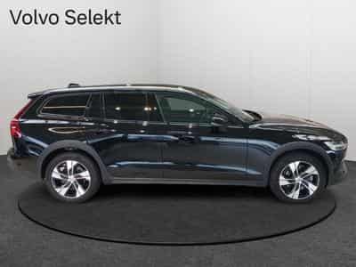 Volvo V60 B4 Plus Dark / Diesel (2023) - Photo 7