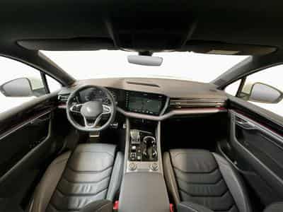VW Touareg R-Line+4M+Aut.+AHK+Luft. (2024) - Photo 2