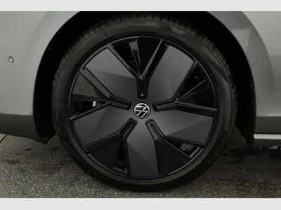 VW Passat Variant 2.0 TDI 142 kW 4Motion R-Line (2026) - Photo 15