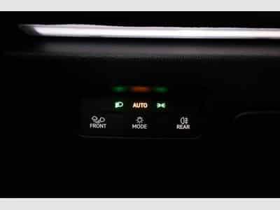 VW Passat Variant 2.0 TDI 142 kW 4Motion R-Line (2026) - Photo 8